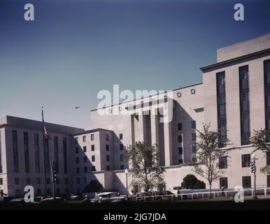 War Department Building at 21st and Virginia Avenue, N.W., Washington, D.C. [Harry S Truman Building, Completed in 1941]. Foto Stock