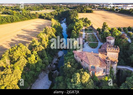 Veduta aerea del castello medievale di Bergamo, Castello di Marne, Lombardia, Italia Foto Stock