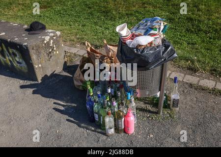 In eccesso bin, Westpark, Bochum, Renania settentrionale-Vestfalia, Germania Foto Stock