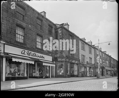 Sheep Street, Skipton, Craven, North Yorkshire, 1957. Vista esterna da sud-est che mostra le elevazioni anteriori di 6-16 Sheep Street. Foto Stock