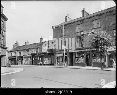 75-79 Caroline Square, Skipton, Craven, North Yorkshire, 1957. Una vista da nord-ovest guardando verso 75-79 Caroline Square e 2-10 New Market Street. Foto Stock