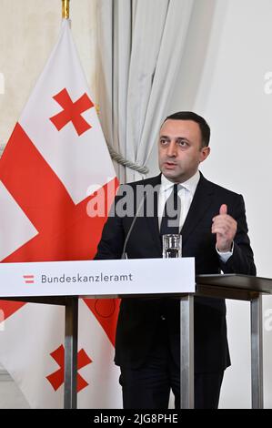 Vienna, Austria. 8th luglio 2022. Dichiarazione stampa del primo ministro georgiano Irakli Garibashvili nella Cancelleria federale di Vienna Foto Stock