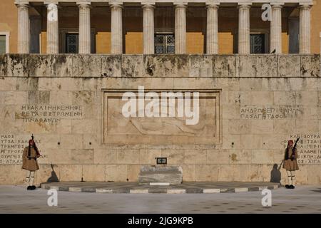 Cambio della guardia presidenziale Evzones, piazza Syntagma, Atene Foto Stock