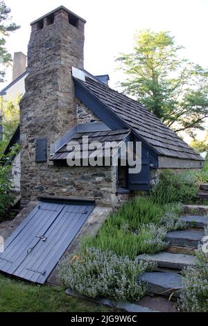 Parry Mansion, costruita nel 1784, attualmente museo, sulla strada principale, lato giardino, Cantina di ghiaccio, New Hope, PA, USA Foto Stock