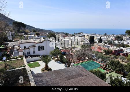 Anacapri - Scorcio del borgo dalla seggiovia Foto Stock