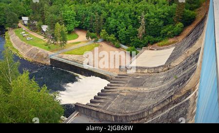 Centrale idroelettrica - centrale idroelettrica run-of-River. Turbina Kaplan. Mohelno-Repubblica Ceca. Foto Stock