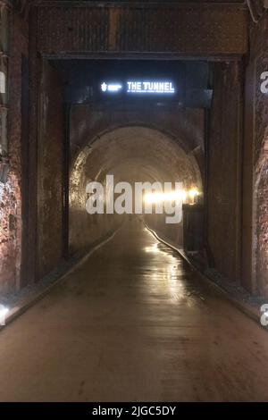 Niagara Parks Power Station. Il Tunnel è una nuova attrazione turistica presso la stazione elettrica di Niagara Parks a Niagara Falls, Ontario, Canada Foto Stock