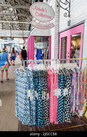 Punta Gorda Florida, centro commerciale Fishermen's Village, Nichole's Collection abbigliamento donna moda Foto Stock