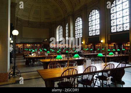 Sala di lettura, McKim Building, Boston Public Library, Boston, Massachusetts, USA, Nord America Foto Stock
