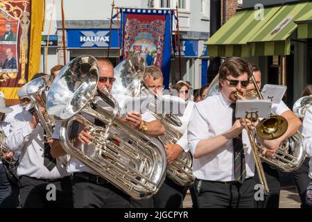 Durham, Regno Unito: 9 luglio 2022: Gala dei minatori di Durham. "The Big Meeting" ritorna dopo una pausa di due anni a causa della covid, riunendosi nuovamente villaggi di fossa, striscioni, sindacati e bande di ottoni in una splendida giornata di sole a Durham, nel nord dell'Inghilterra. Crediti: Hazel Plater/Alamy Live News Foto Stock