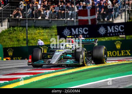 Spielberg, Austria, 09th luglio 2022, Lewis Hamilton, del Regno Unito, compete per Mercedes AMG. Sprint Race, round 11 del campionato di Formula 1 2022. Credit: Michael Potts/Alamy Live News Foto Stock