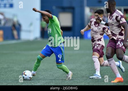 Seattle, WA, Stati Uniti. 09th luglio 2022. I Seattle Sounders avanzano Paul Ruidiaz durante la partita di calcio MLS tra il Portland Timbers e il Seattle Sounders FC al Lumen Field di Seattle, Washington. Portland sconfisse Seattle 3-0. Steve Faber/CSM/Alamy Live News Foto Stock