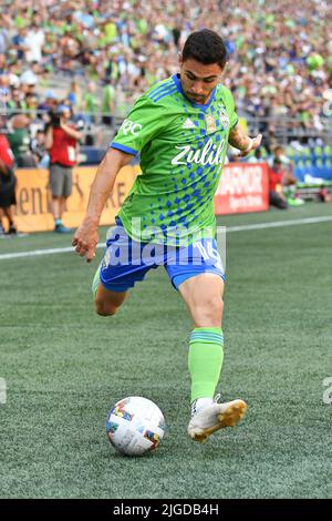 Seattle, WA, Stati Uniti. 09th luglio 2022. Il centrocampista di Seattle Sounders Alexander Roldan durante la partita di calcio MLS tra il Portland Timbers e il Seattle Sounders FC al Lumen Field di Seattle, WA. Portland sconfisse i Sounders 3-0. Steve Faber/CSM/Alamy Live News Foto Stock