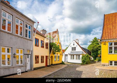 Aabenraa, Danimarca; 6 luglio 2022 - antiche case tradizionali danesi, Aabenraa, Danimarca Foto Stock