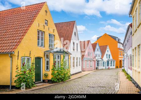 Aabenraa, Danimarca; 6 luglio 2022 - antiche case tradizionali danesi, Aabenraa, Danimarca Foto Stock