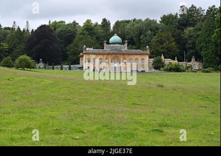 Sezincote House è una proprietà costruita nello stile di architettura Neo-Mughal che si trova al largo del A44 vicino Moreton in Marsh, Gloucestershire Foto Stock