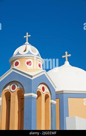 Chiesa cattolica di San Stylianos a Thira, Santorini, Grecia Foto Stock