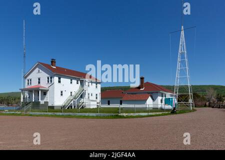 1928 Stazione Casa del Dipartimento di sicurezza interna Stati Uniti Coast Great Lakes Guardia Station sul Lago superiore a Grand Marais, Minnesota. Foto Stock