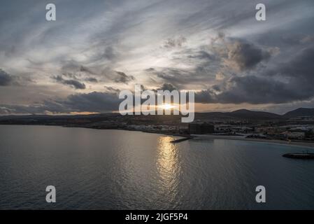 Tramonto costiero su Puerto del Rosario Foto Stock