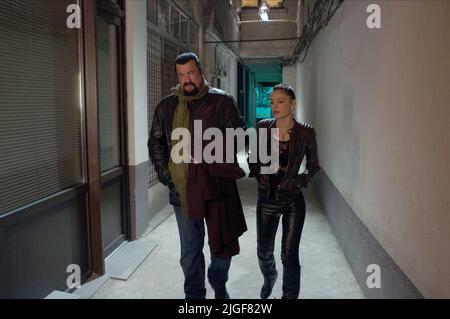 STEVEN SEAGAL, IULIA VERDES, un uomo buono, 2014 Foto Stock