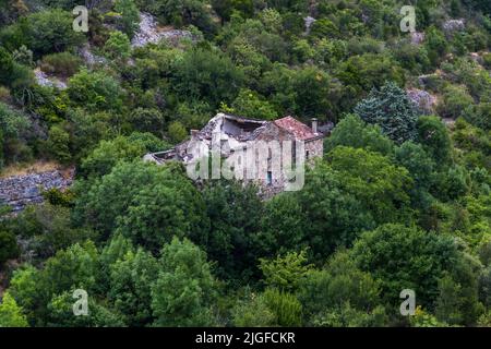 Casa dilapidata a Navacelles, Lodève, Francia