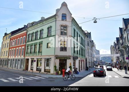 ALESUND, NORVEGIA - LUGLIO , 2018. Vista del centro di Alesund città, più og Romsdal County, rinomato per i suoi splendidi edifici in stile Art Nouveau. Foto Stock