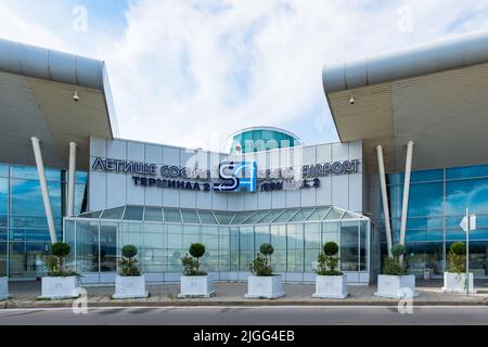 Sofia, Bulgaria - Luglio 2022: Architettura dell'aeroporto di Sofia in Bulgaria. L'aeroporto di Sofia è il principale aeroporto internazionale della Bulgaria Foto Stock