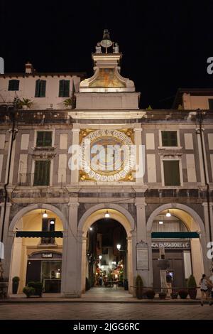 Torre dell'Orologio in Piazza della Loggia, Brescia, Lombardia, Italia Foto Stock