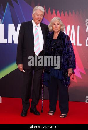 Il BFI 65th London Film Festival UK Premiere di 'The Power of the Dog' tenuto presso la Royal Festival Hall di Southbank - Arrivi con: Wanda Ventham, Timothy Carlton dove: Londra, Regno Unito quando: 11 Ott 2021 credito: Mario Mitsis/WENN Foto Stock