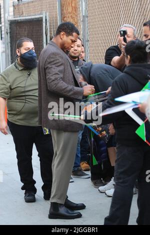 Celebrità tra cui Martin Short e Jonathan Majors a Jimmy Kimmel Live! studi a Los Angeles, California caratterizzando: Jonathan Majors dove: Los Angeles, California, Stati Uniti quando: 11 Ott 2021 accreditamento: Guillermo Proano/WENN Foto Stock