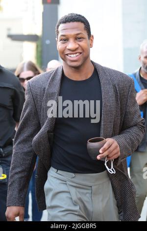 Celebrità tra cui Martin Short e Jonathan Majors a Jimmy Kimmel Live! studi a Los Angeles, California caratterizzando: Jonathan Majors dove: Los Angeles, California, Stati Uniti quando: 11 Ott 2021 accreditamento: Guillermo Proano/WENN Foto Stock