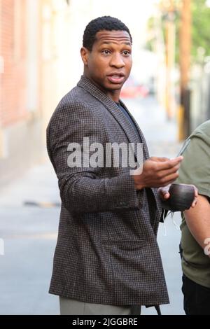 Celebrità tra cui Martin Short e Jonathan Majors a Jimmy Kimmel Live! studi a Los Angeles, California caratterizzando: Jonathan Majors dove: Los Angeles, California, Stati Uniti quando: 11 Ott 2021 accreditamento: Guillermo Proano/WENN Foto Stock