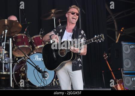 Great Tew, Regno Unito. 10th luglio 2022. Cantante irlandese, cantautore, presentatore televisivo e ospite del Magic radio Breakfast show, Ronan Patrick John Keating, ex membro della boy band Boyzone che si esibisce dal vivo al Cornbury Festival. Credit: SOPA Images Limited/Alamy Live News Foto Stock