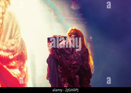 Florence Leontine Mary Welch della band Florence and the Machine si esibisce sul palco al MadCool Festival di Madrid. (Foto di Valeria Magri / SOPA Images/Sipa USA) Foto Stock