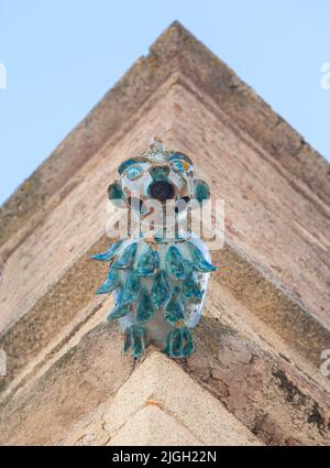 Porcellana gargoyle del Palazzo di Weathervanes, Caceres quartiere storico, Extremadura, Spagna Foto Stock