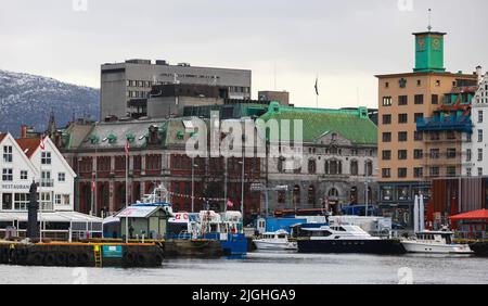 Bergen, Norvegia - 14 novembre 2017: Vista sul porto di Bergen di giorno Foto Stock