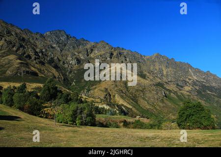 Bellissimo lago Wanaka visto da Roys Peak. Paesaggio neozelandese. Foto Stock