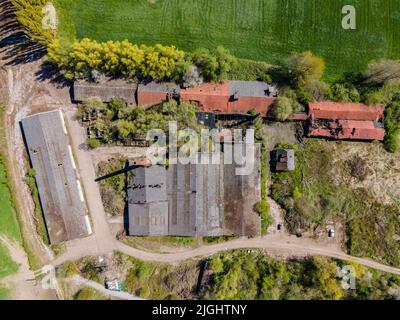 vista del drone della vecchia industria del brickyard Foto Stock