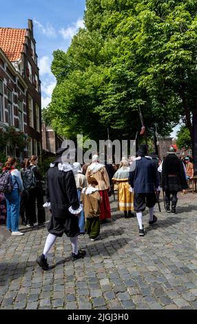 Rembrandt van Rijn festival, attori che rievoca i suoi dipinti e la sua era, Leiden, Olanda del Sud, Paesi Bassi. Foto Stock