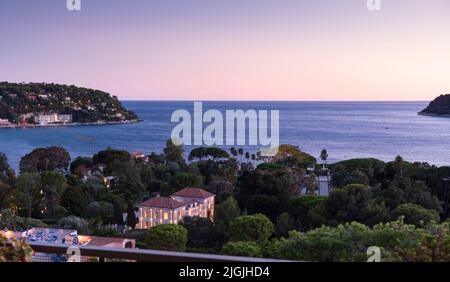 Villa Nellcote e porto guardando verso saint-jean-CAP-ferrat, Villafranche-sur-Mer , Costa Azzurra, Francia Foto Stock