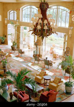 Lobby hawaiana. L'interno del Four Seasons Resort Lana'i a Manele Bay. Lana'i, Hawaii, USA. Foto Stock