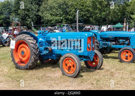 Un trattore principale di Fordson allo spettacolo della contea di Kent Foto Stock