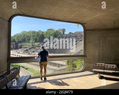 Teatro Romano sulla collina di Fourviere da Musee Galllo-Roman, Lione, Francia Foto Stock