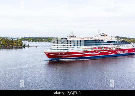 La nave da crociera Viking Line MS Glory al largo di Lidingo nell'arcipelago di Stoccolma, Svezia Foto Stock