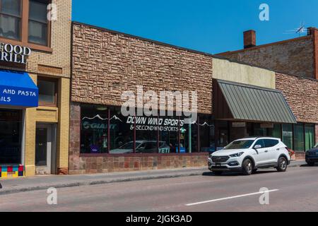 Houghton, MI, USA - 20 giugno 2022: Edificio commerciale Down Wind Sports Foto Stock