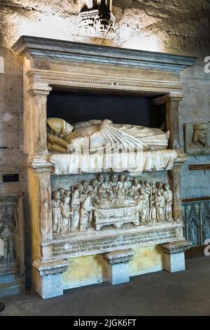 Sculture nel Palazzo Papale di Avignone, Francia Foto Stock