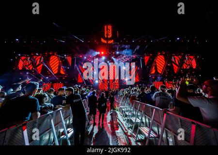 Performance di DJ Oliver Heldens nella seconda notte del Festival Ultra Europe tenutosi a Spalato, Croazia, il 09 2022 luglio. Foto: Zvonimir Barisin/PIXSELL Foto Stock