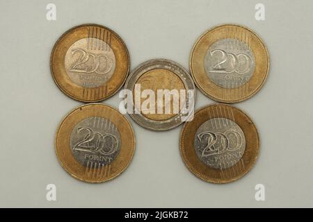 2 Euro = 800 HUF - inflazione (2022), EUR, €, fiorini ungheresi, HUF, Ungheria, Unione europea Foto Stock