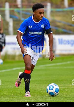 Kane Ritchie-Hosler in azione, Glentoran Vs Rangers B, pre-stagione amichevole, Bet McLean ovale, Domenica 10th luglio 2022 Foto Stock