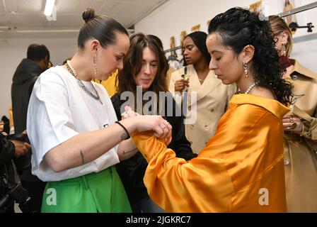 Pauline Ducruet - Backstage du défilé Alter Femme Automne/Hiver 2022/2023 lors de la Fashion Week de Paris, France, le 1er Mars 2022 Foto Stock